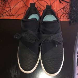 Steve Madden sneakers